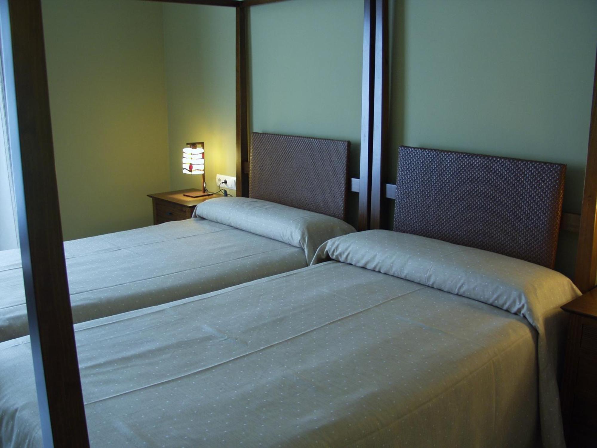 Hotel Las Casas Del Duque Osuna Bagian luar foto
