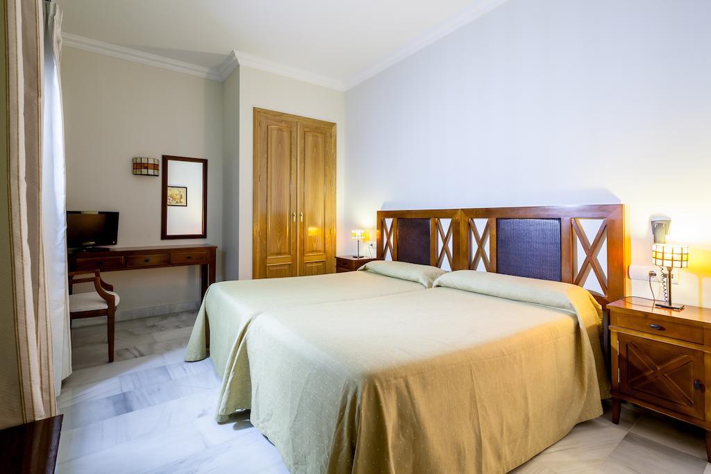 Hotel Las Casas Del Duque Osuna Bagian luar foto